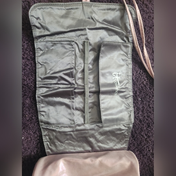 It Cosmetics Pink Glitter Bag - Picture 4 of 6